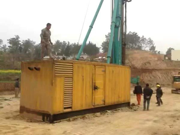 香坊如何判断水冷式机油散热器密封件是否需要更换？